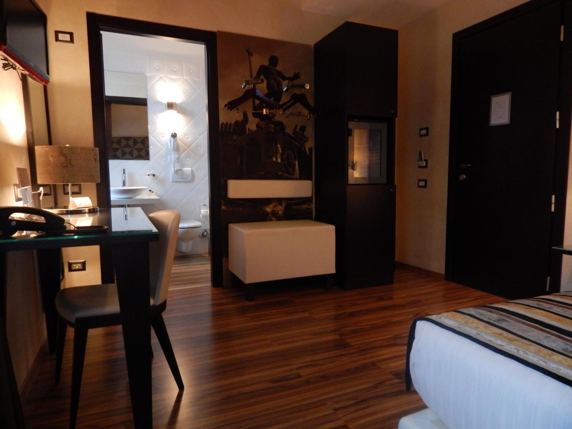 Hotel Nazionale Ferrara Camera foto